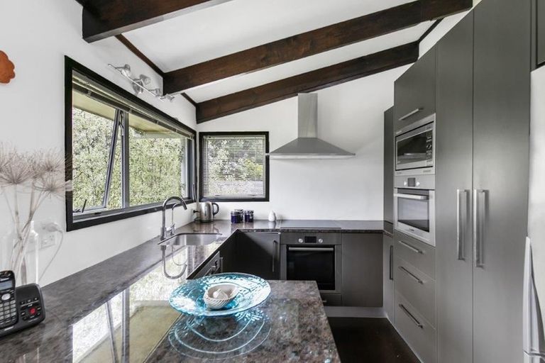 Photo of property in 9 Menear Lane, Hillcrest, Auckland, 0627
