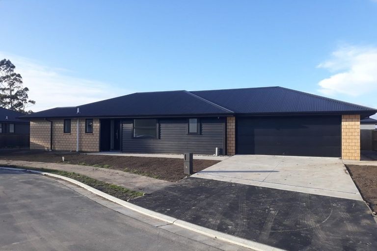 Photo of property in 6 Emily Place, Rolleston, 7615