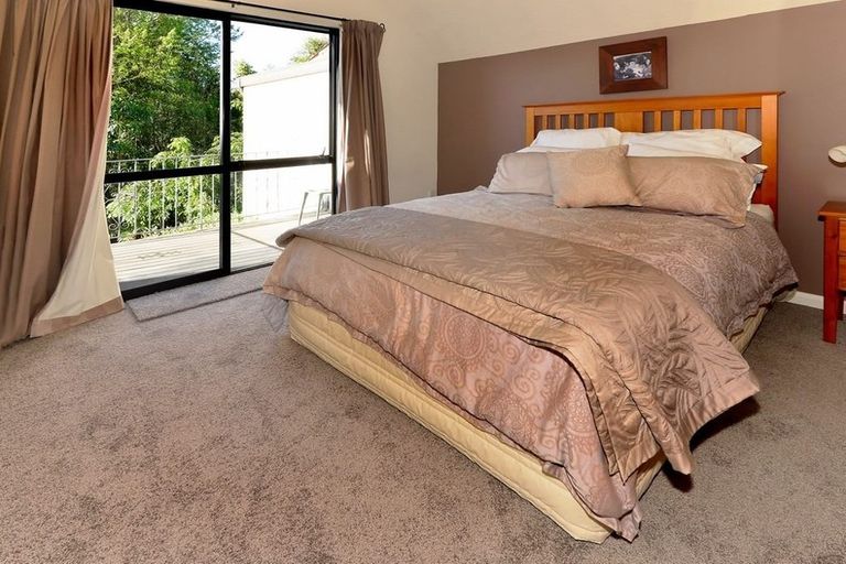 Photo of property in 2/266 Riccarton Road, Upper Riccarton, Christchurch, 8041