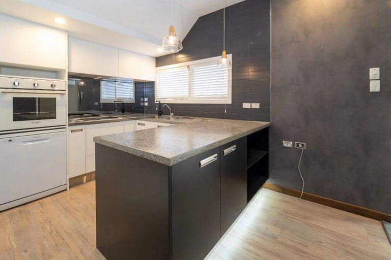 Photo of property in 32 Oak Grove, Ashburton, 7700