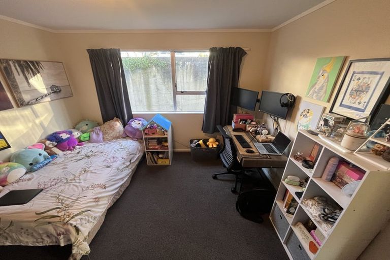 Photo of property in 9-11 Thimble Lane, Whitby, Porirua, 5024