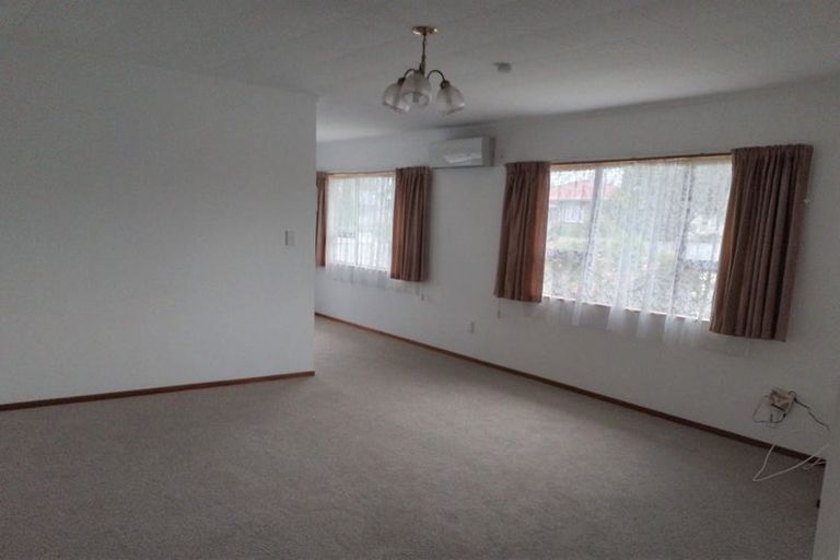 Photo of property in 4 Dinniss Avenue, Regent, Whangarei, 0112
