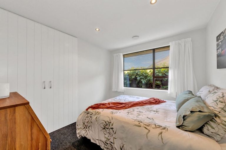 Photo of property in 14 Creese Place, Redwood, Christchurch, 8051