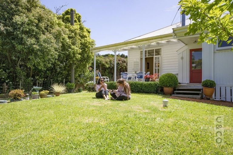 Photo of property in 8a Elliot Street, Riverhead, 0820