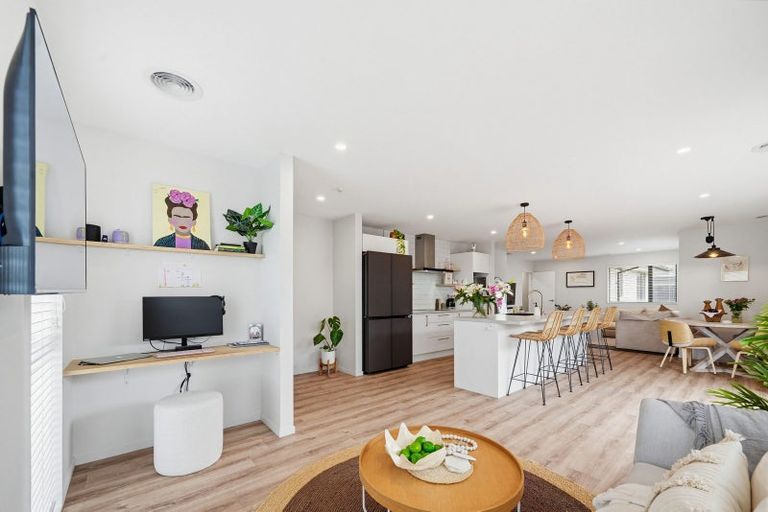 Photo of property in 31 Meadow View Drive, Belfast, Christchurch, 8051