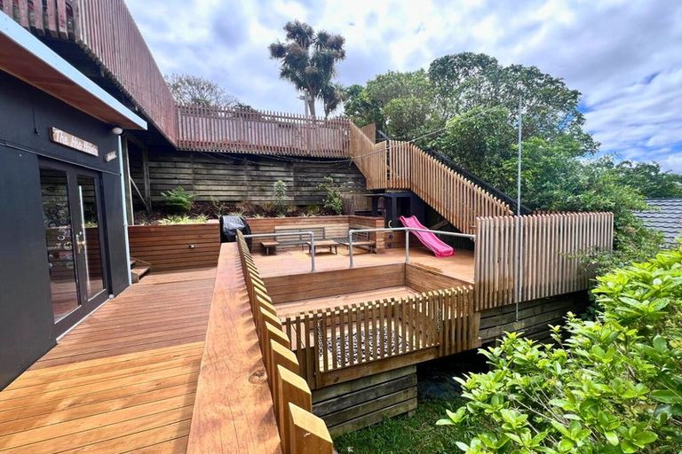 Photo of property in 35 Westhaven Drive, Tawa, Wellington, 5028