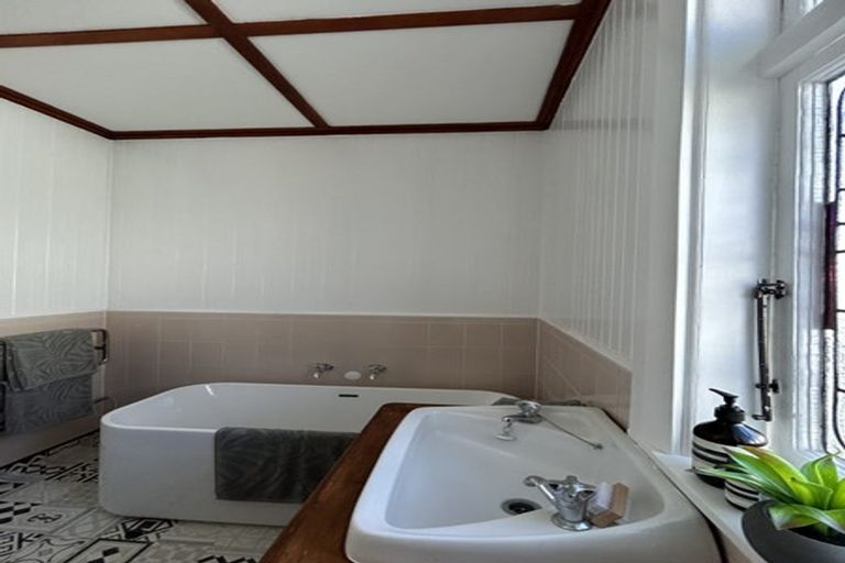 Photo of property in 36 Stone Street, Miramar, Wellington, 6022