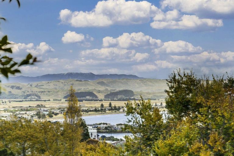 Photo of property in 2 Coleman Terrace, Hospital Hill, Napier, 4110