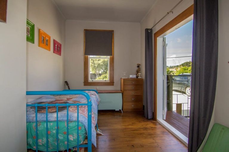 Photo of property in 8 North Crescent, Kaukapakapa, 0873