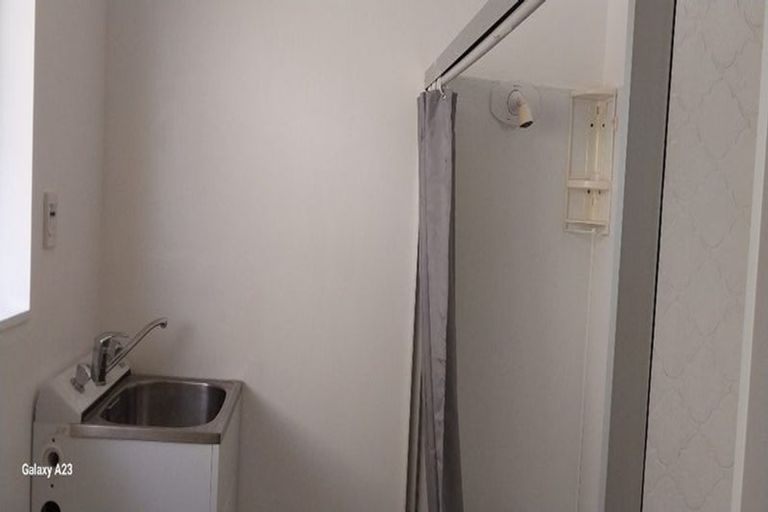 Photo of property in 5a Magnolia Grove, Maungaraki, Lower Hutt, 5010