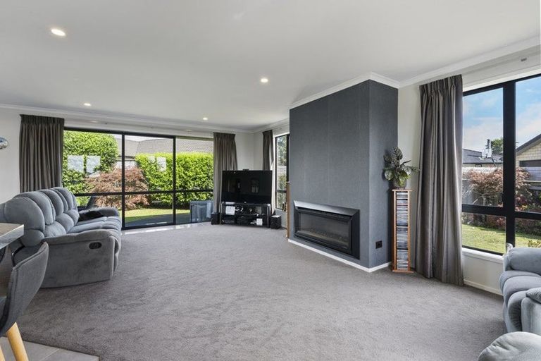 Photo of property in 9 Huetu Place, Bell Block, New Plymouth, 4312