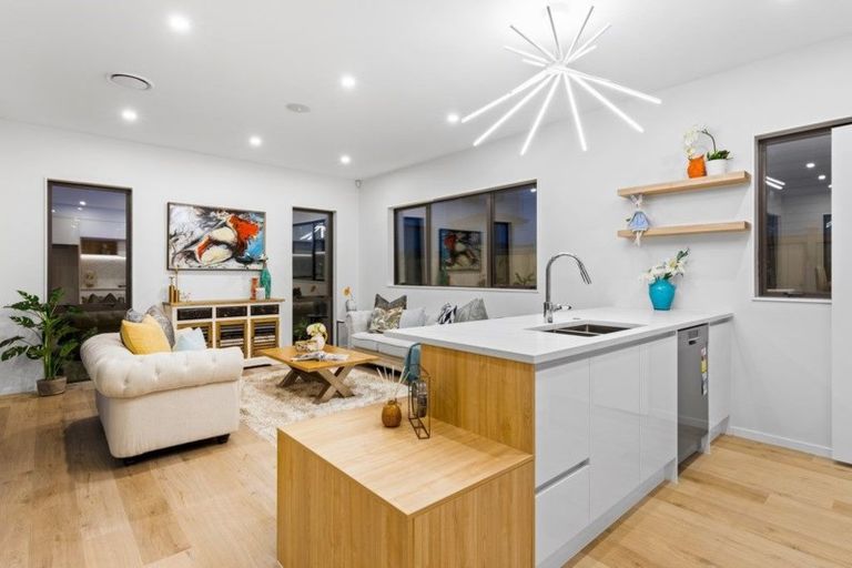 Photo of property in 19 Kearns Drive, Hobsonville, Auckland, 0616