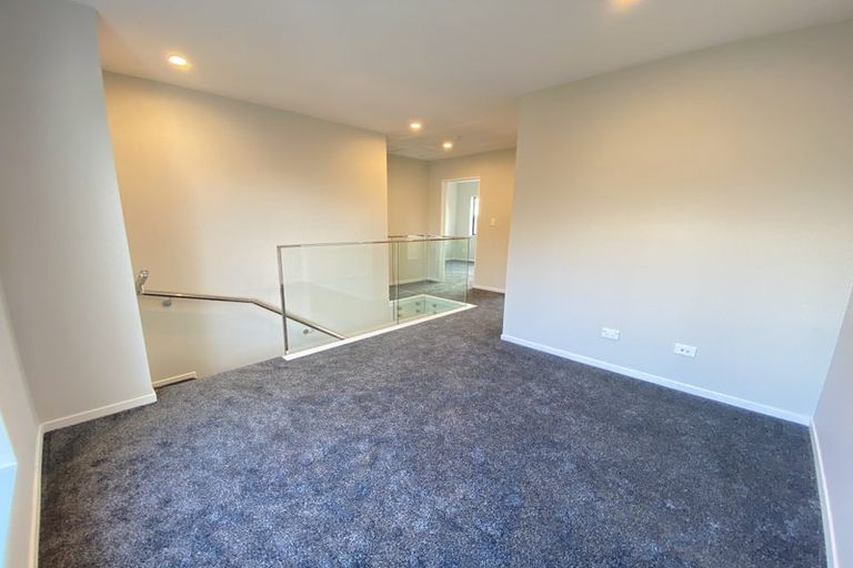 Photo of property in 3b Westall Road, New Lynn, Auckland, 0600