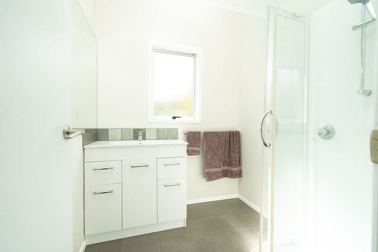 Photo of property in 60 Valley Road, Hikurangi, 0114