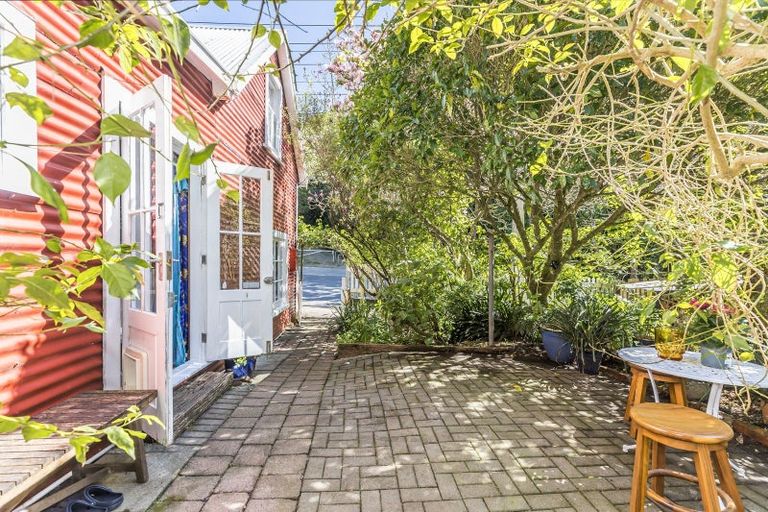 Photo of property in 77 Holloway Road, Aro Valley, Wellington, 6021