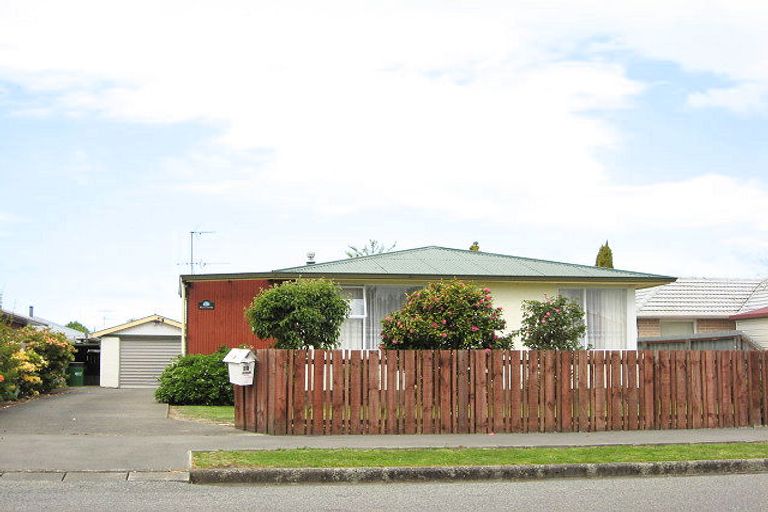 Photo of property in 30 Kinley Street, Rangiora, 7400