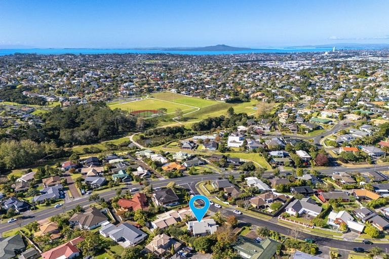 Photo of property in 5 Rifleman Rise, Unsworth Heights, Auckland, 0632