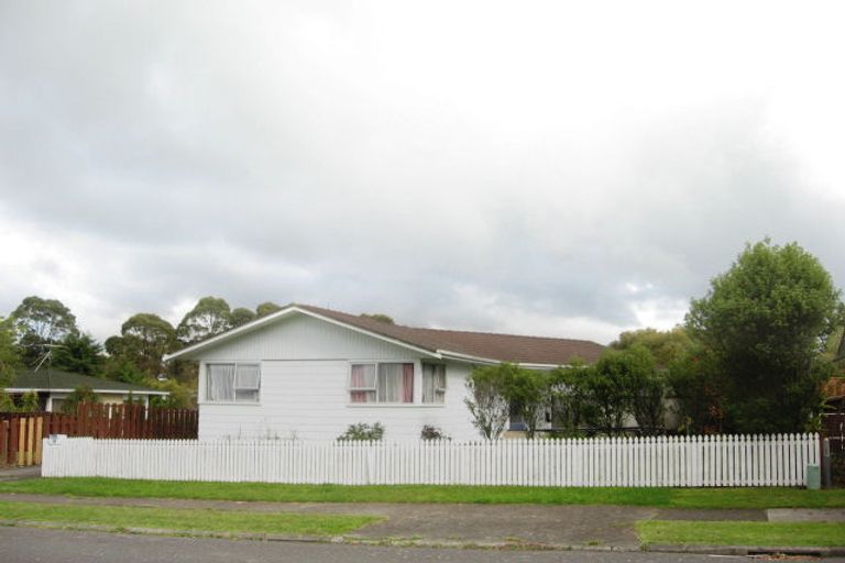 Photo of property in 13 Marvon Downs Avenue, Pakuranga Heights, Auckland, 2010
