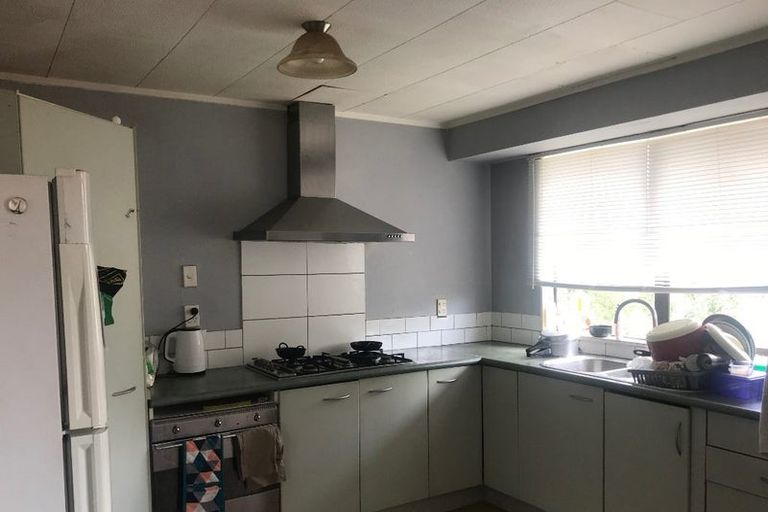 Photo of property in 4a Churchill Avenue, Manurewa, Auckland, 2102