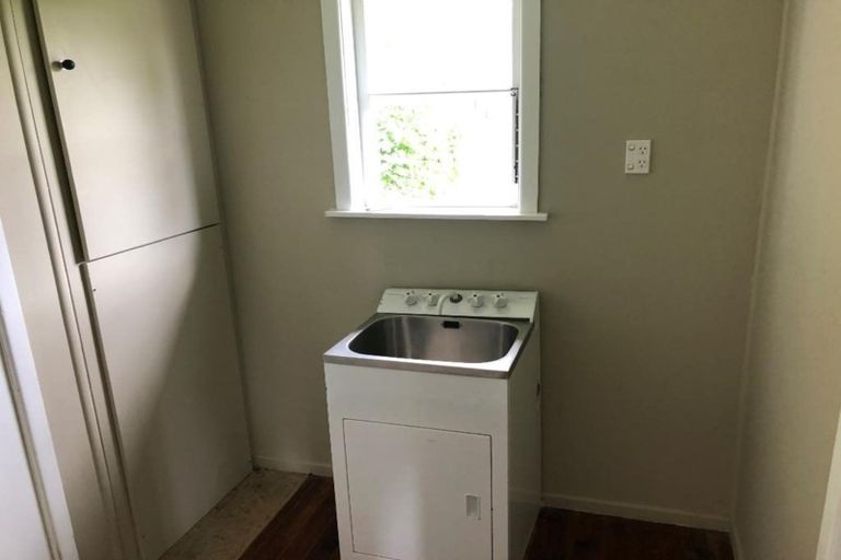 Photo of property in 11 Pukemiro Road, Te Kamo, Whangarei, 0112