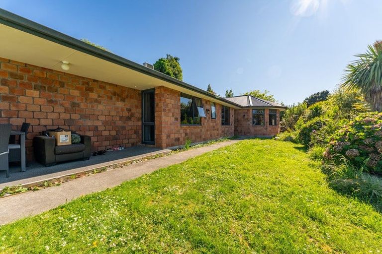 Photo of property in 16 Forest Road, Geraldine, 7930