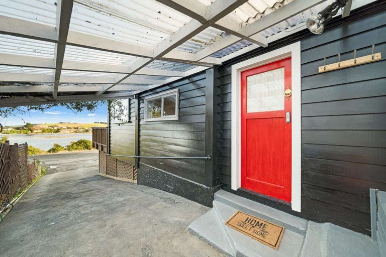 Photo of property in 1400 Taieri Mouth Road, Taieri Mouth, Brighton, 9091