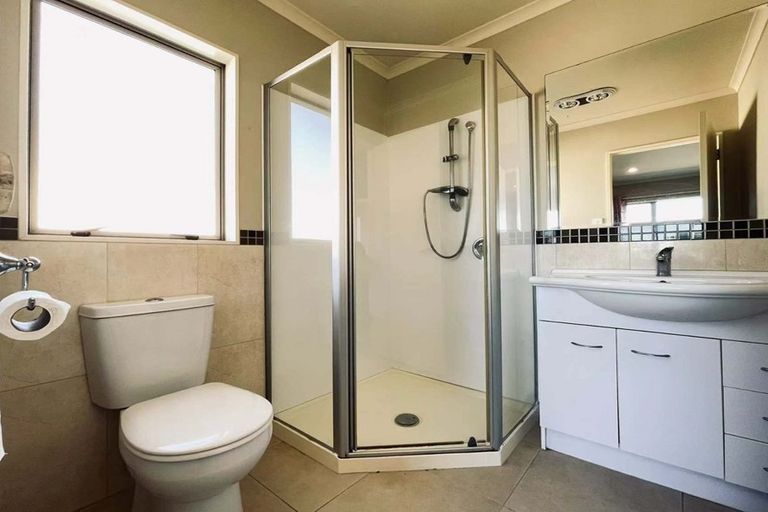 Photo of property in 74 Clover Drive, Henderson, Auckland, 0610