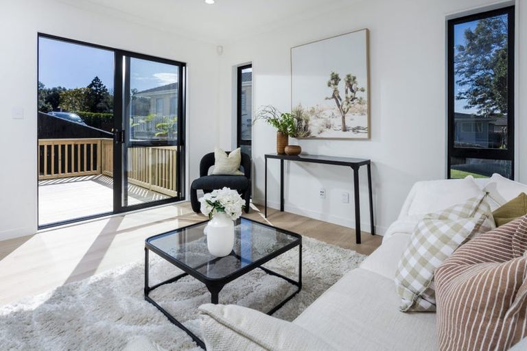 Photo of property in 24b Scarlock Avenue, Browns Bay, Auckland, 0630