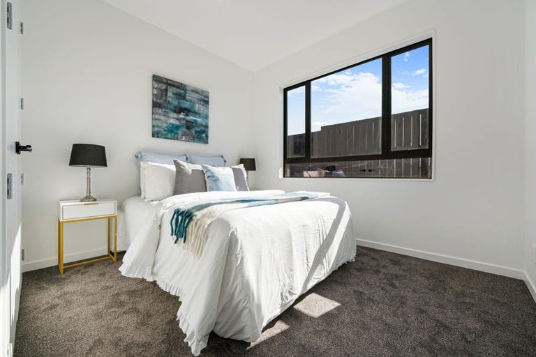 Photo of property in 6 Pineview Drive, Rosehill, 2113