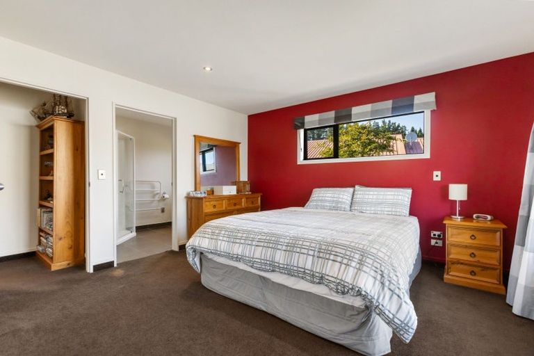 Photo of property in 27 Farrant Drive, Wanaka, 9305