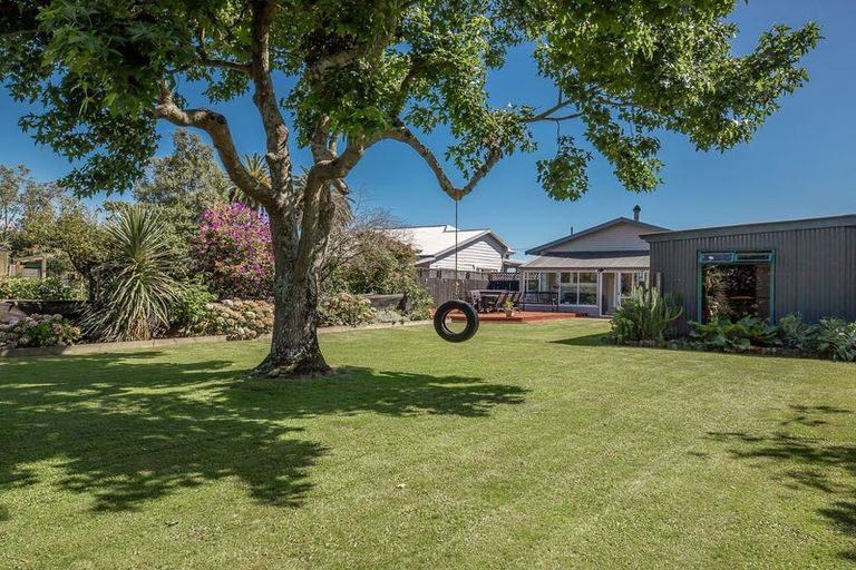 Photo of property in 81 Queen Street, Westport, 7825