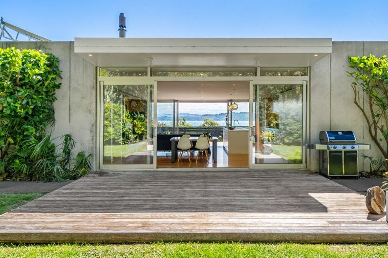 Photo of property in 505 Muritai Road, Eastbourne, Lower Hutt, 5013