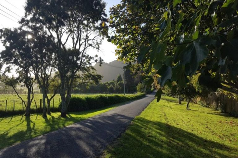 Photo of property in 33 Mokena Kohere Street, Manakau, Levin, 5573