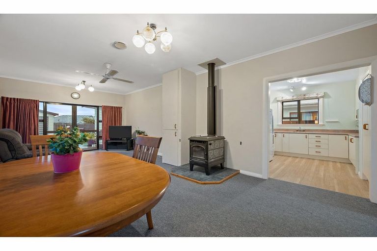 Photo of property in 33 Dacre Street, Linwood, Christchurch, 8062