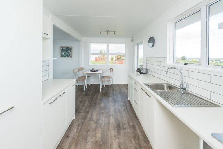 Photo of property in 56 Lee Street, Castlecliff, Whanganui, 4501