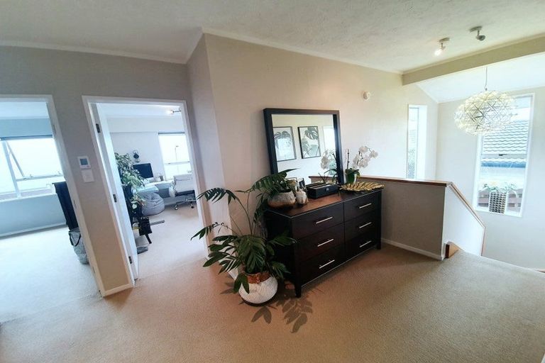 Photo of property in 178 Orangi Kaupapa Road, Northland, Wellington, 6012