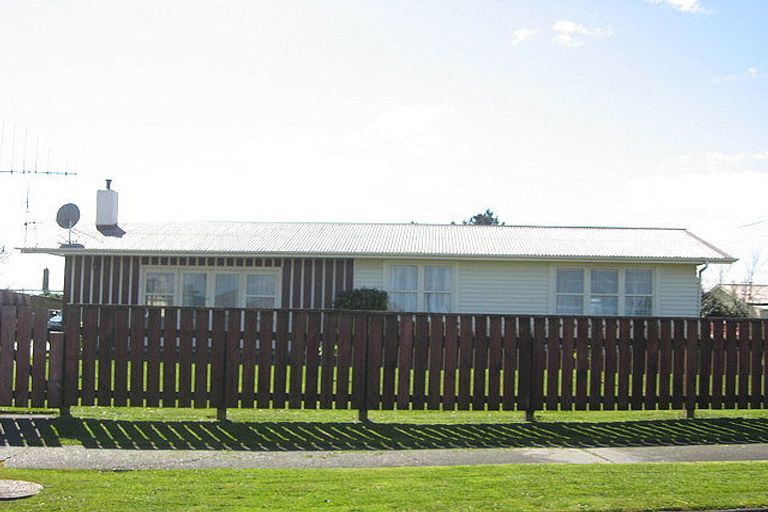 Photo of property in 33 Potaka Street, Marton, 4710