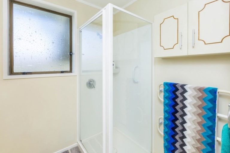 Photo of property in 50f2- Kowhai Avenue, Ebdentown, Upper Hutt, 5018