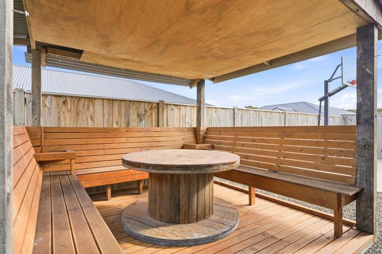 Photo of property in 71 Freedom Drive, Kelvin Grove, Palmerston North, 4414