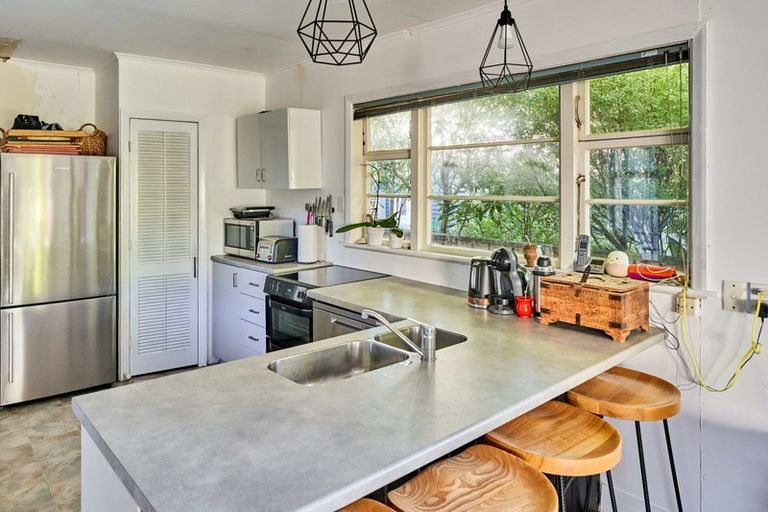 Photo of property in 37 Cluny Road, Plimmerton, Porirua, 5026