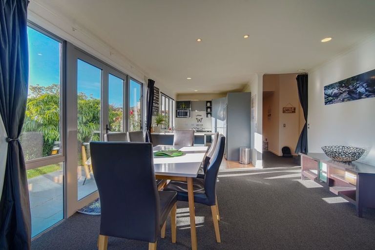 Photo of property in 9 Meadowbrook Place, Wanaka, 9305