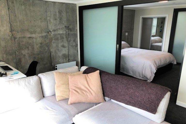 Photo of property in Frame Apartments, 1601/111 Molesworth Street, Thorndon, Wellington, 6011