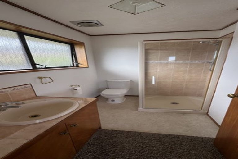 Photo of property in 34a Mark Edward Drive, Half Moon Bay, Auckland, 2012