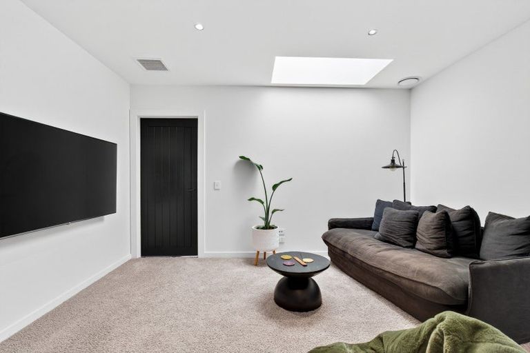 Photo of property in 11 Whangaehu Place, Te Awa, Napier, 4110