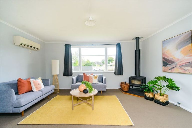 Photo of property in 10 Lewis Place, Highbury, Palmerston North, 4412