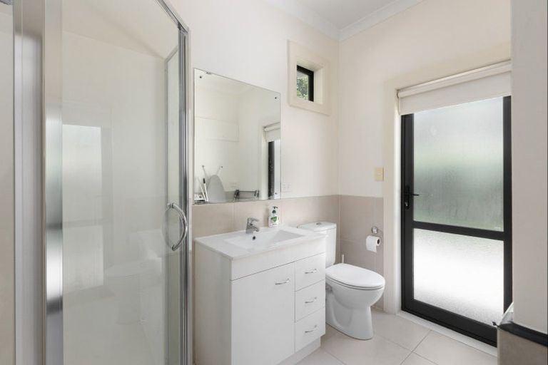 Photo of property in 21 Penwood Close, East Tamaki Heights, Auckland, 2016