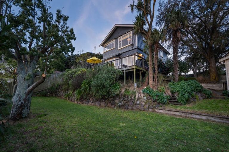 Photo of property in 83 Hackthorne Road, Cashmere, Christchurch, 8022