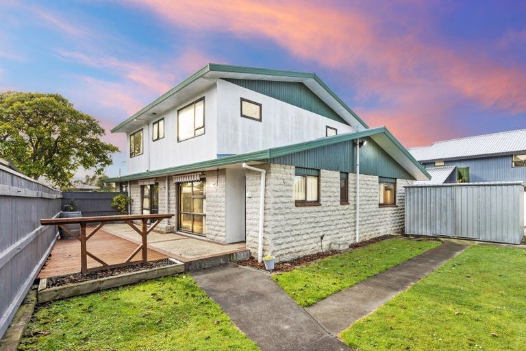 Photo of property in 10 Otatara Road, Taradale, Napier, 4112