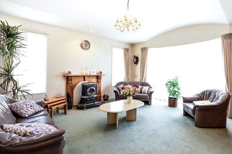 Photo of property in 49 Greenfield Drive, Western Heights, Hamilton, 3200