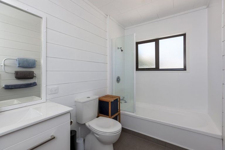 Photo of property in 61a Mazengarb Road, Paraparaumu Beach, Paraparaumu, 5032